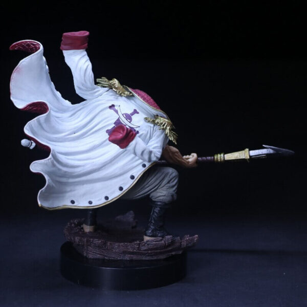 figura de barbablanca one piece