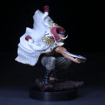 figura de barbablanca one piece