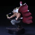 figura de barbablanca one piece