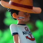 figura de luffy y shanks