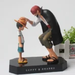 figura de luffy y shanks