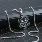 collar trafalgar law